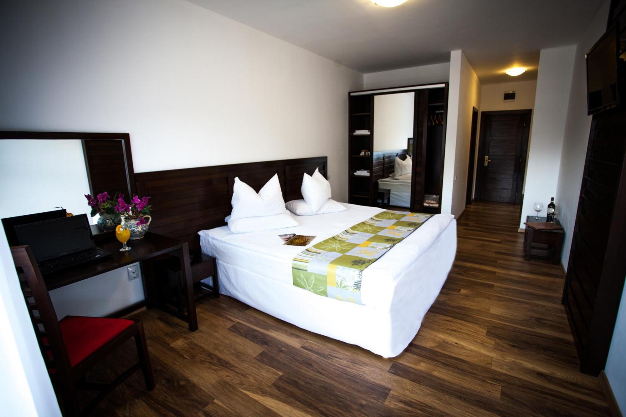 Roata Faget Inn Cluj-Napoca Esterno foto